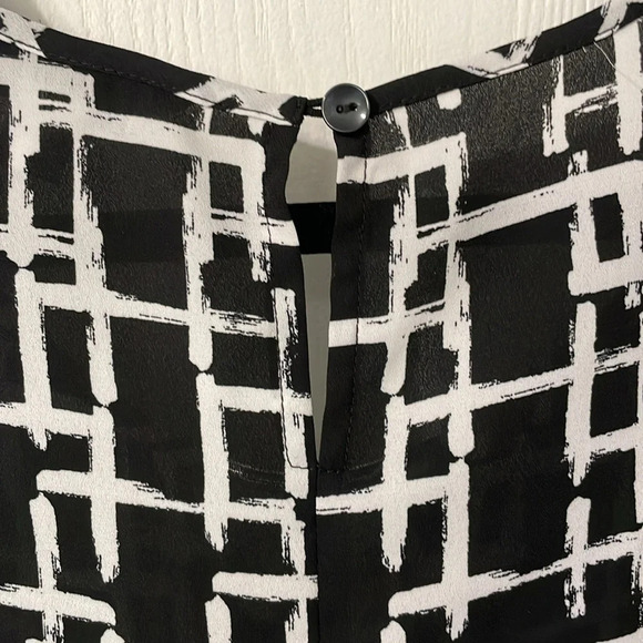 Counterparts NWOT Sheer Black & White Short Sleeve Flowy Blouse Size XL - Picture 5 of 9